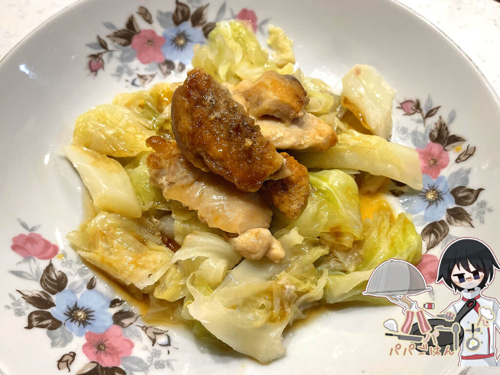 鶏ももとキャベツの蒸し焼き