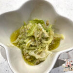 千切りレタスのガーリックオイルがけ