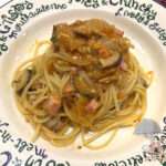 きのこ入りフレッシュトマトでアマトリチャーナ