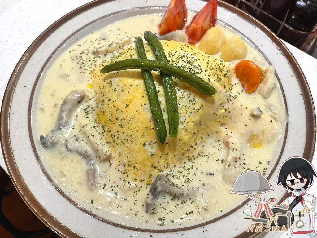 ホワイトソースで食べるオムドライカレー